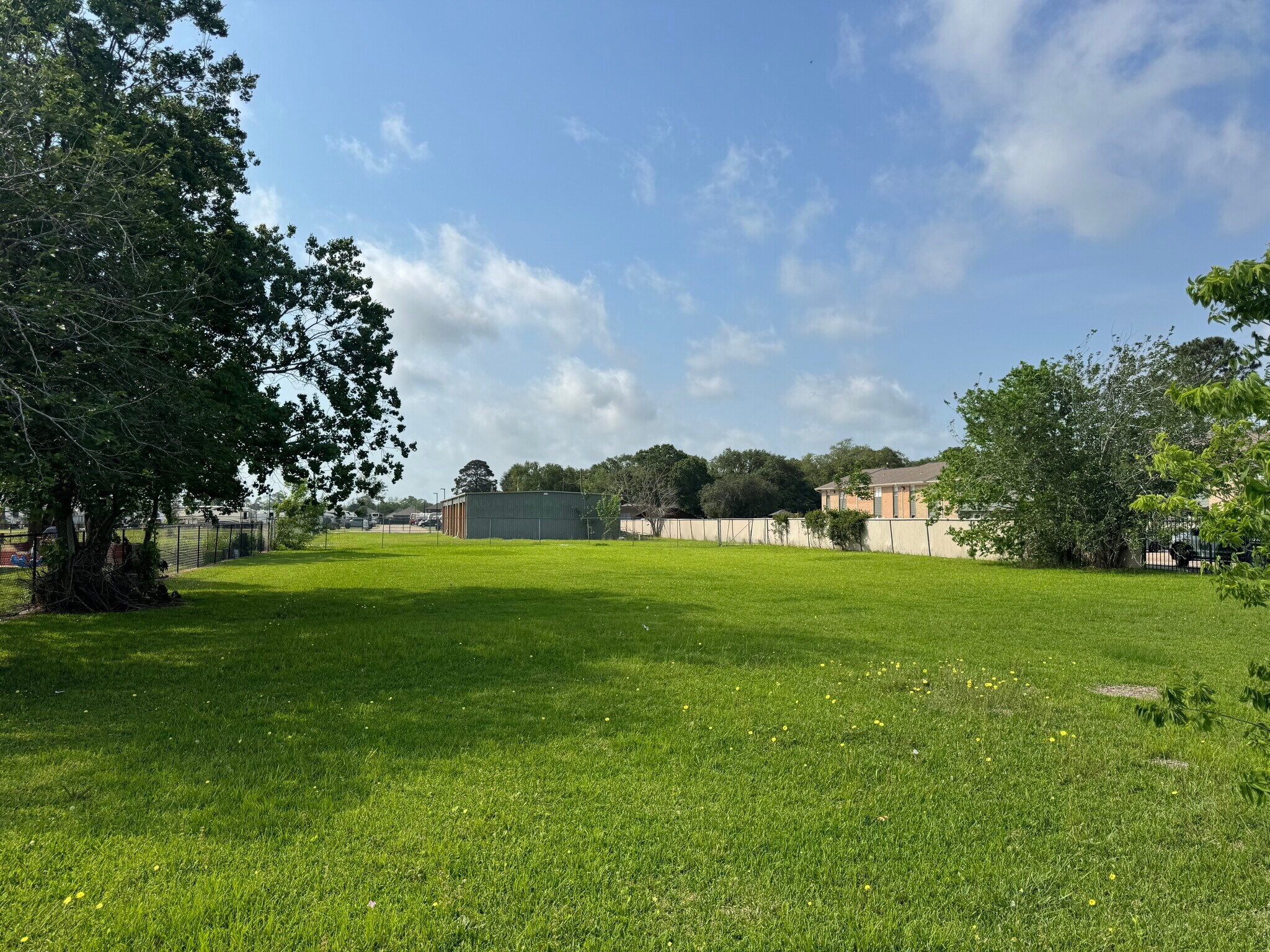 2519 Nelson Rd, Alvin, TX for Rent