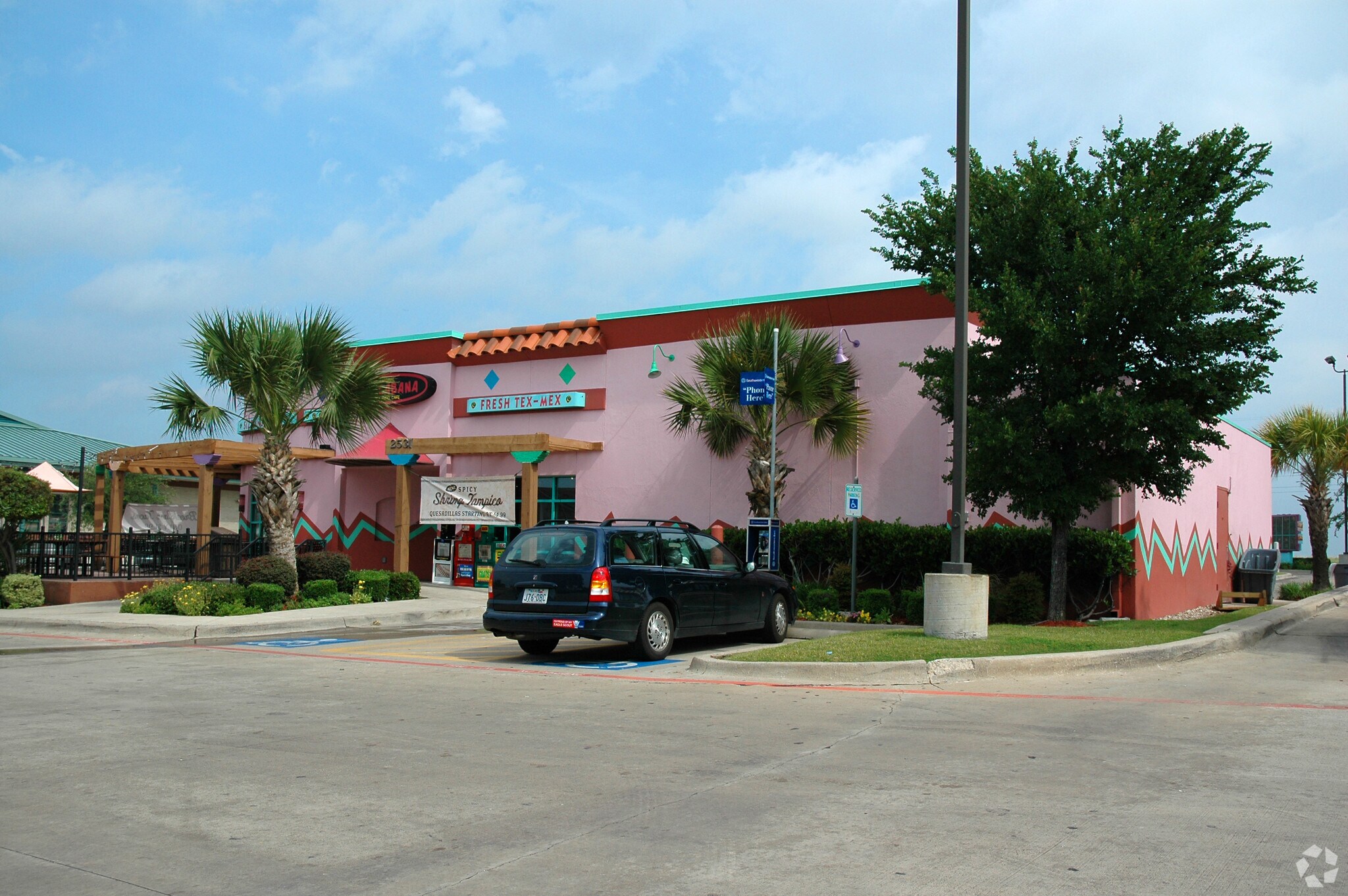 2531 E Pioneer Pky, Arlington, TX for Rent