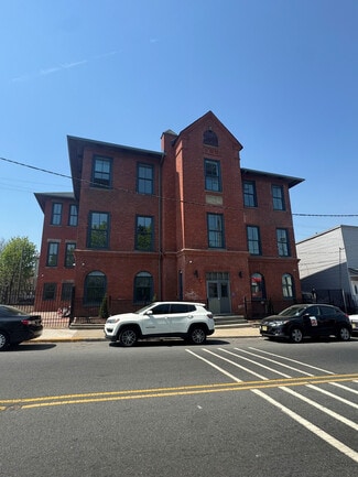 Newark, NJ Apartments - 70 Roseville Ave