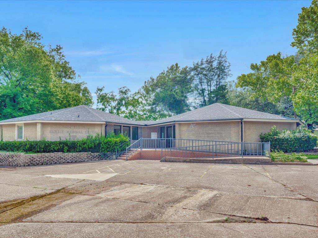 202 S Temple Dr, Diboll, TX for Rent