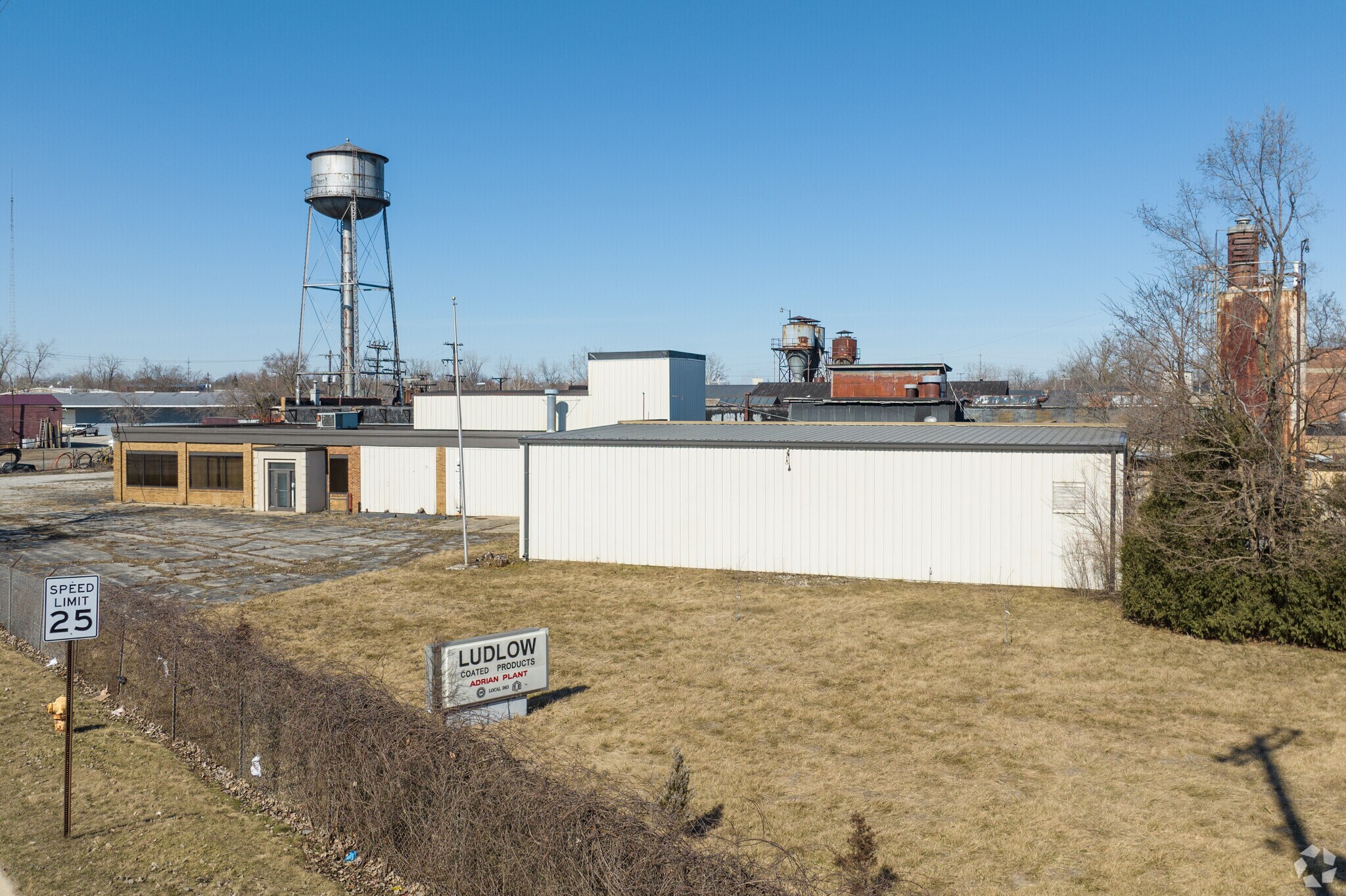 1160 Treat St, Adrian, MI for Rent