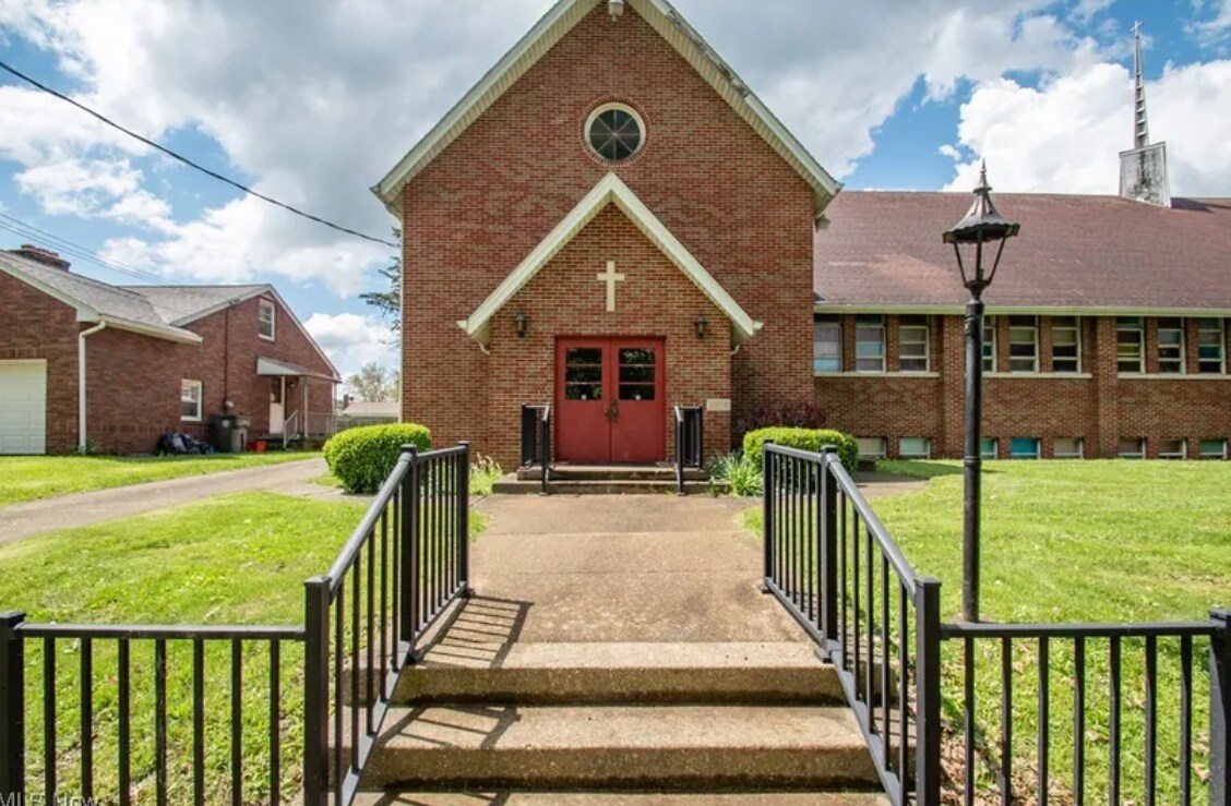 755 E Dewey Ave, Youngstown, OH for Rent