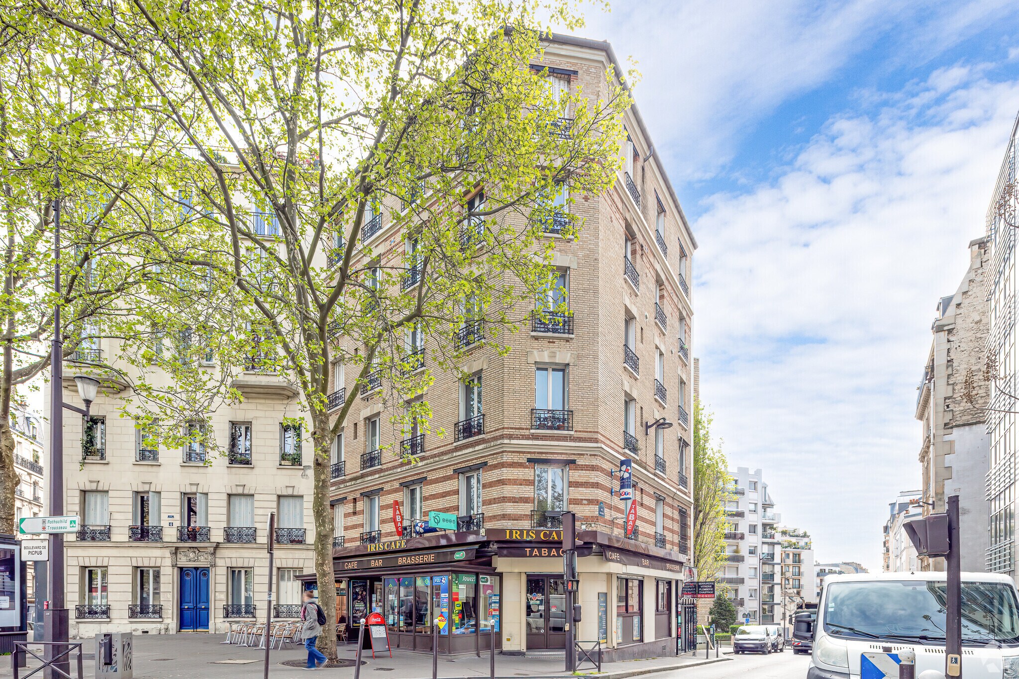 93 Rue De Picpus, Paris, PAR for Rent