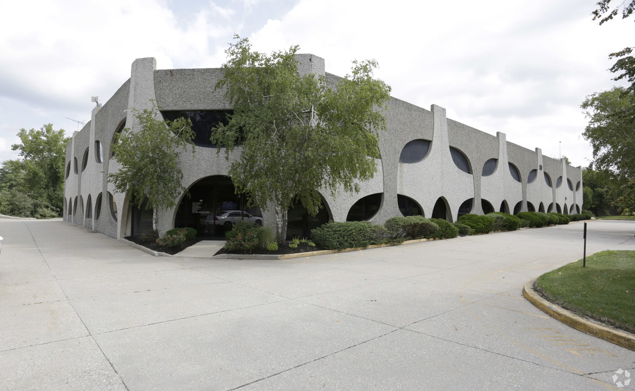 80 Davids Dr, Hauppauge, NY for Rent