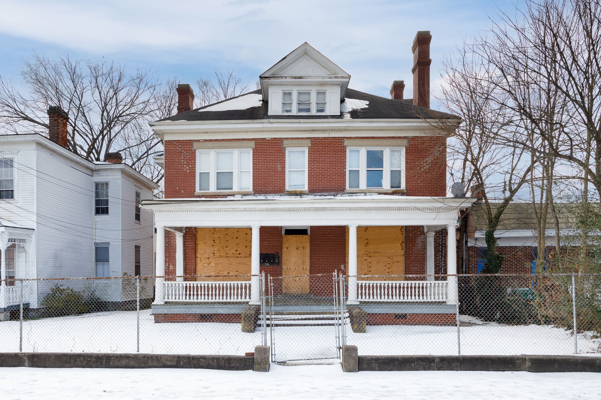 716 W Washington St, Petersburg, VA for Sale