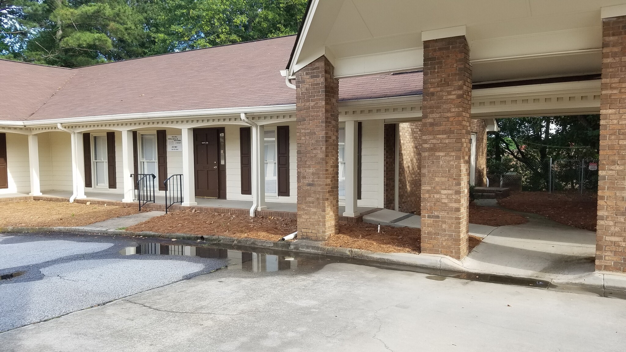 5243 Snapfinger Woods Dr, Decatur, GA for Sale