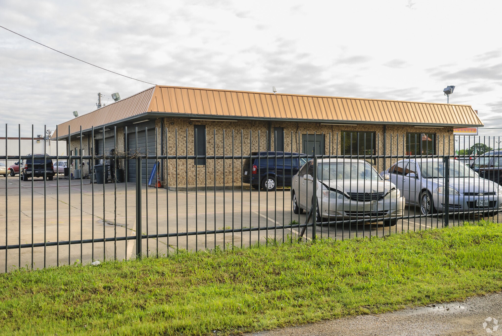 944 S Buckner Blvd Dallas, TX 75217 Retail Property for Lease on