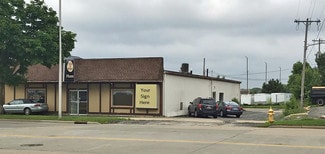 Waukesha, WI Storefront Retail/Office - 328 W Sunset Dr