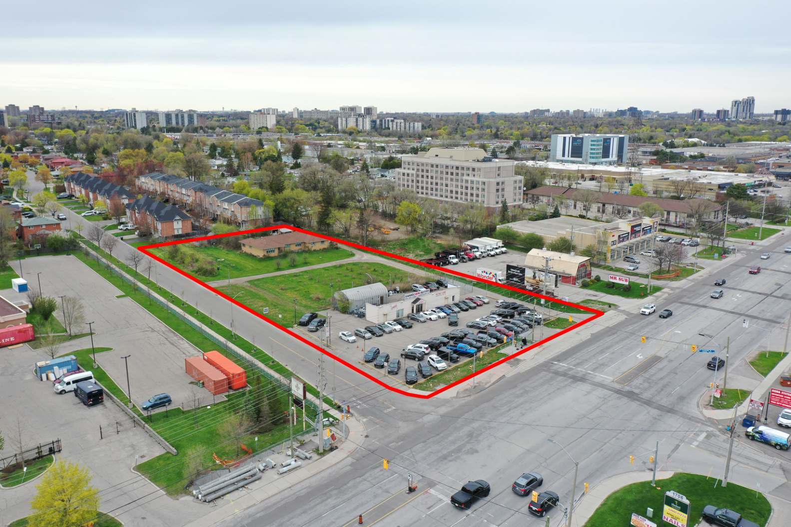 1721 Dundas St E, Mississauga, ON for Sale