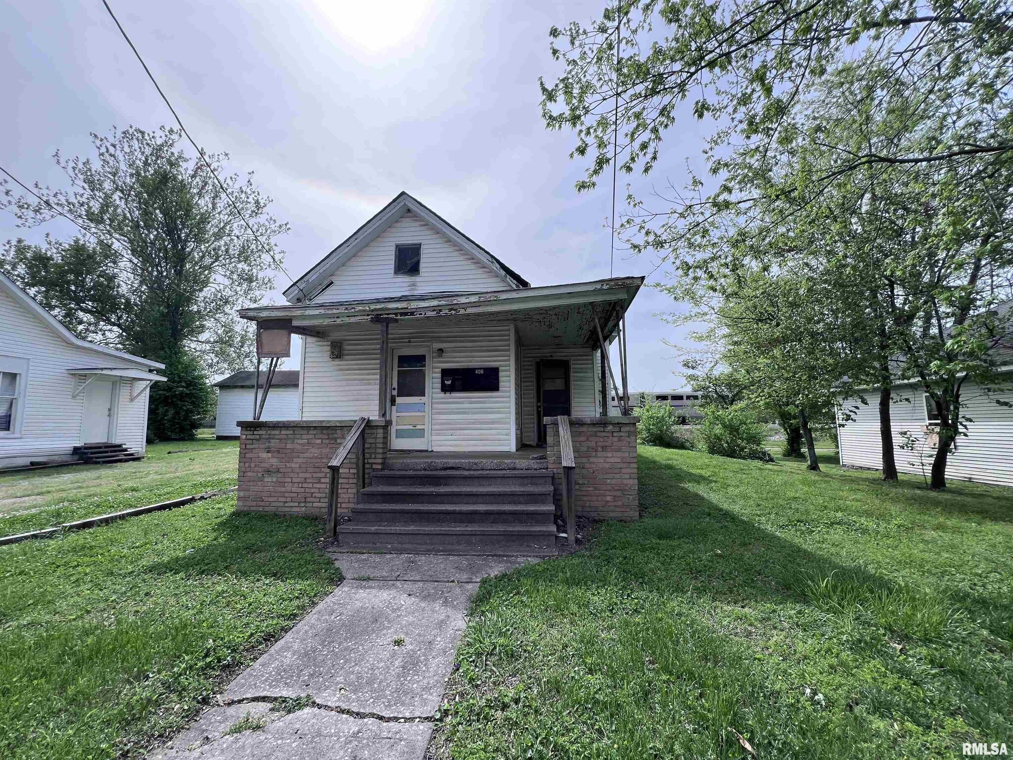 406 S Washington St, Carbondale, IL for Sale