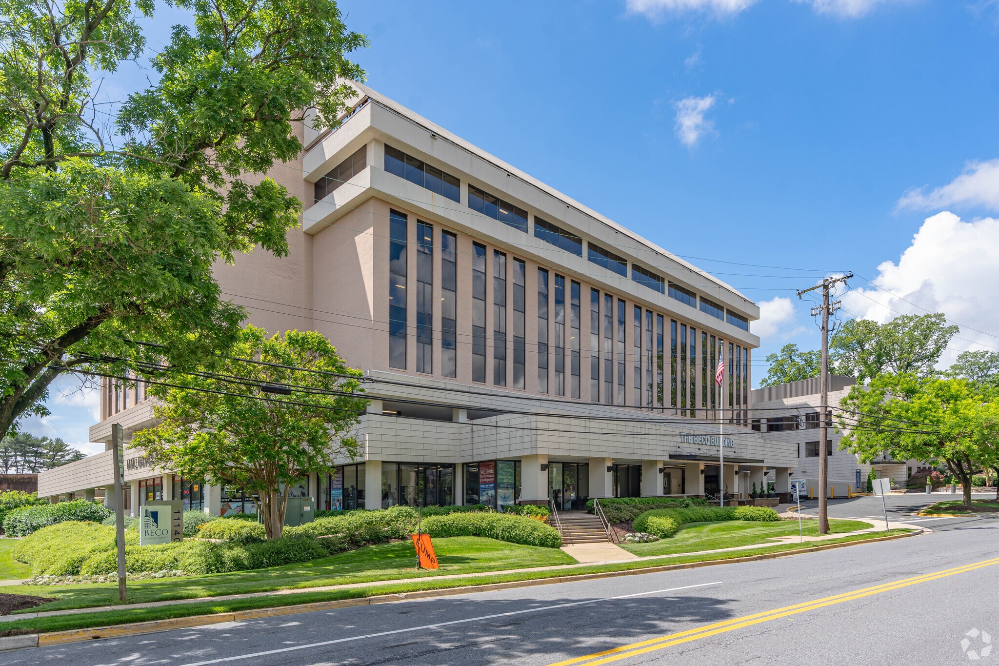 5410 Edson Ln, North Bethesda, MD for Rent