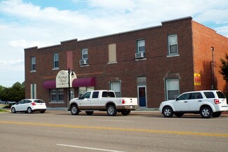 Dighton, KS Apartments - 244 E Long St