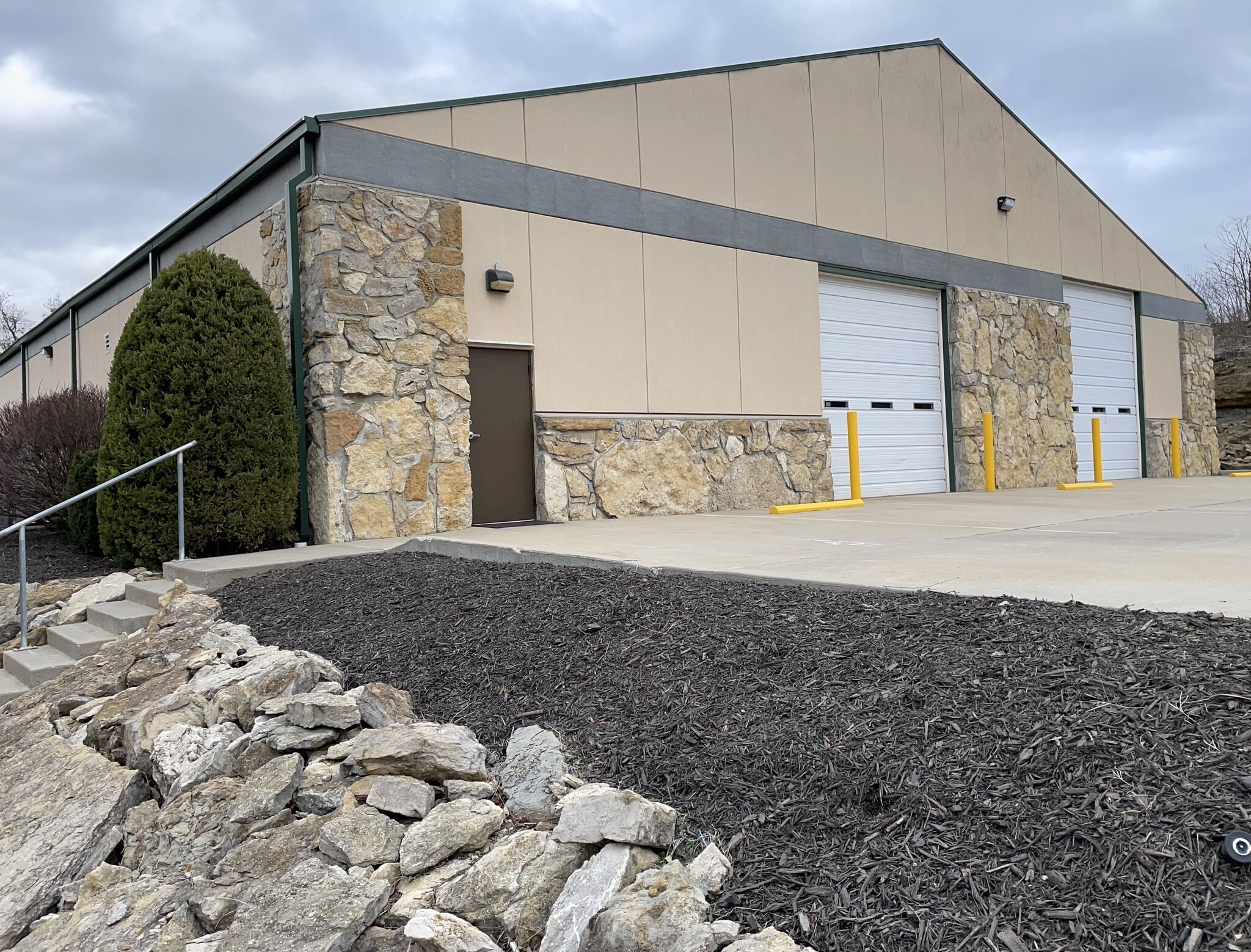 19605 E 40 Hwy, Independence, MO for Sale