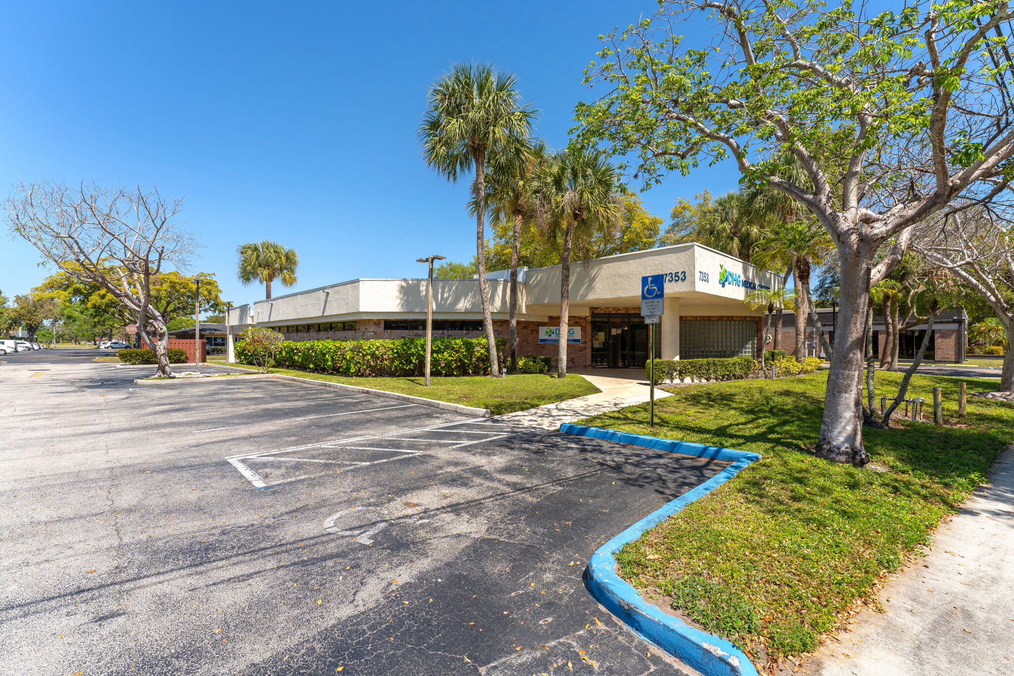 7353 NW 4th St, Plantation, FL for Sale