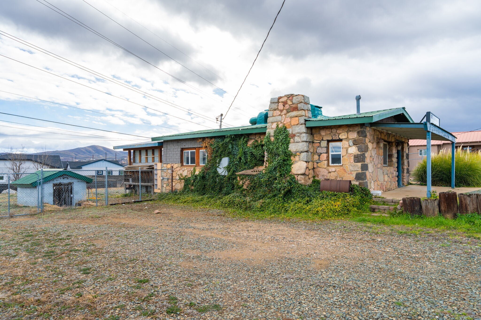 815 S Dunivin Ln, Dewey, AZ for Sale