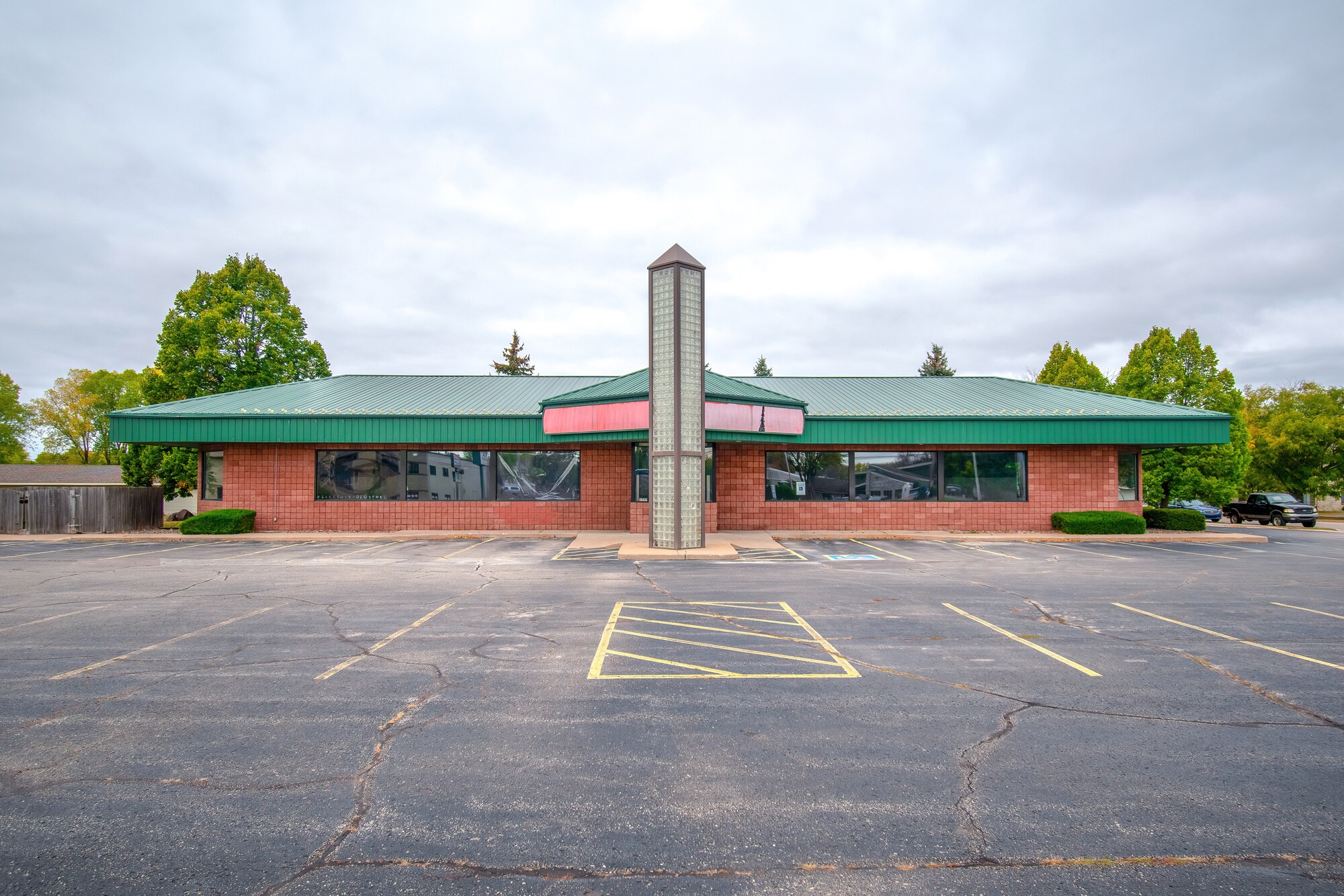 1250 S Appleton Rd, Menasha, WI for Rent