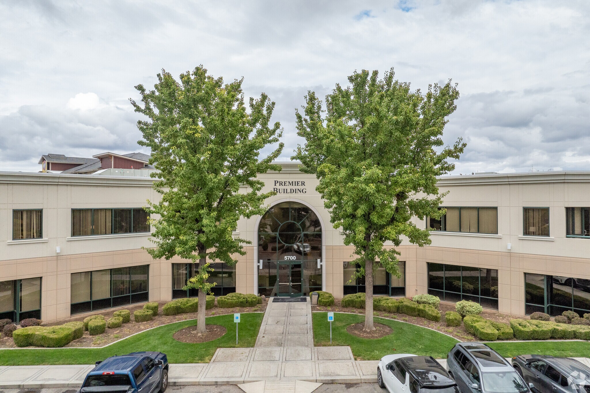 5700 E Franklin Rd, Nampa, ID for Rent