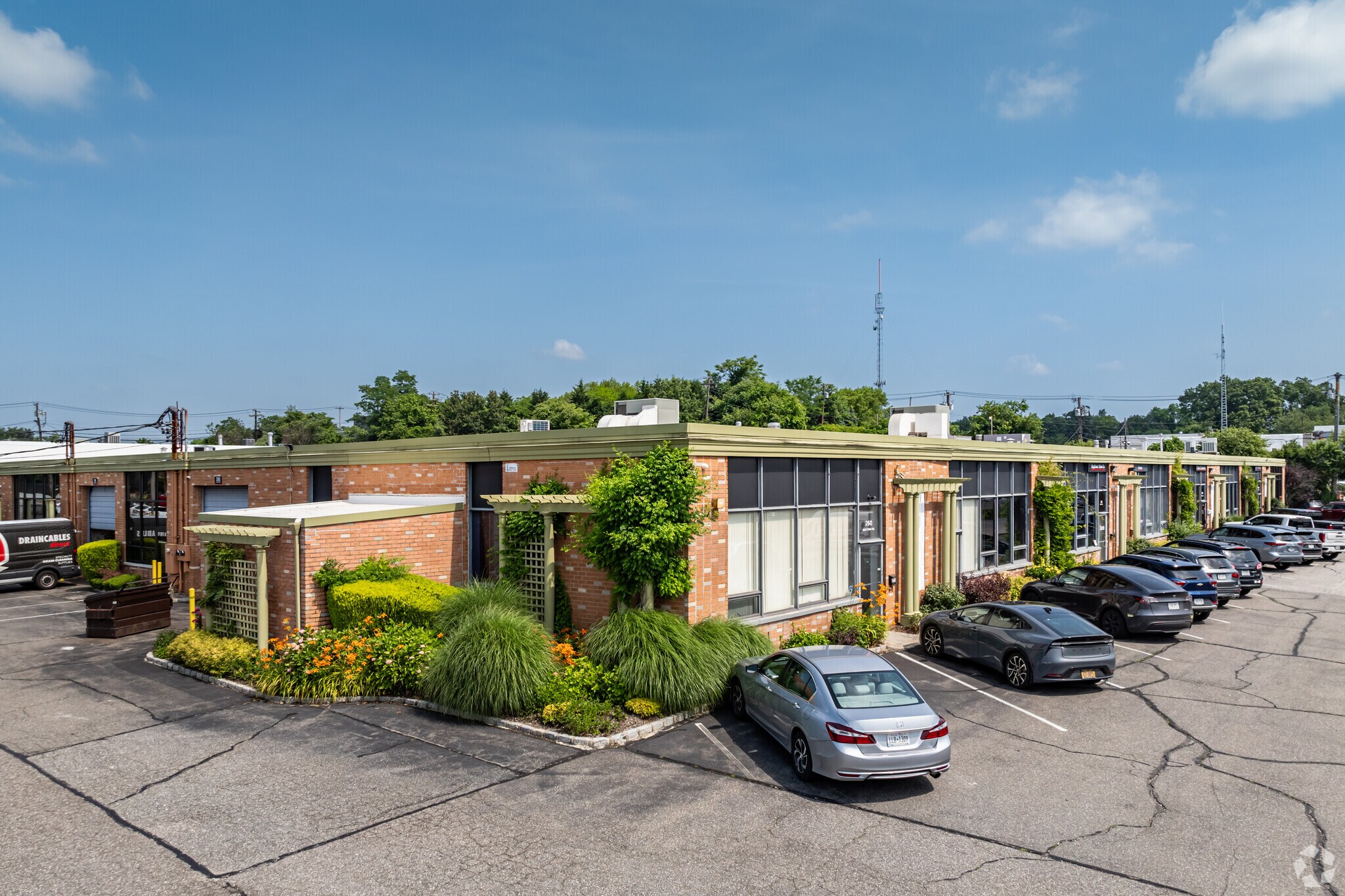 260-286 Newtown Rd, Plainview, NY for Rent