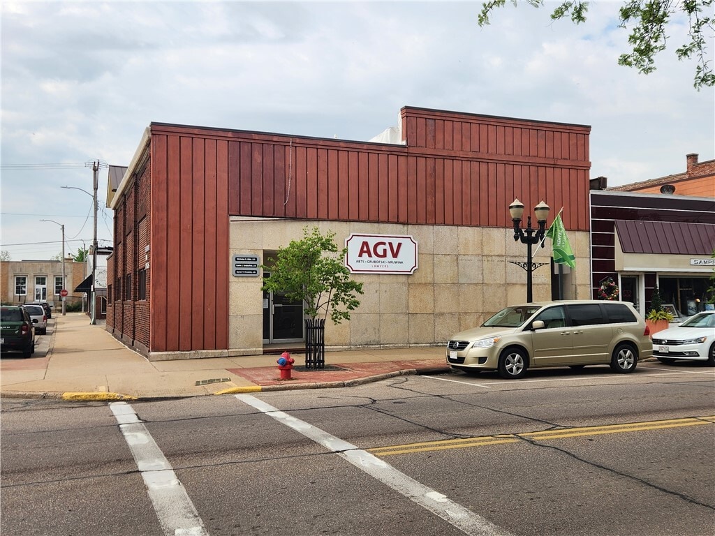 104 Main St, Black River Falls, WI for Sale
