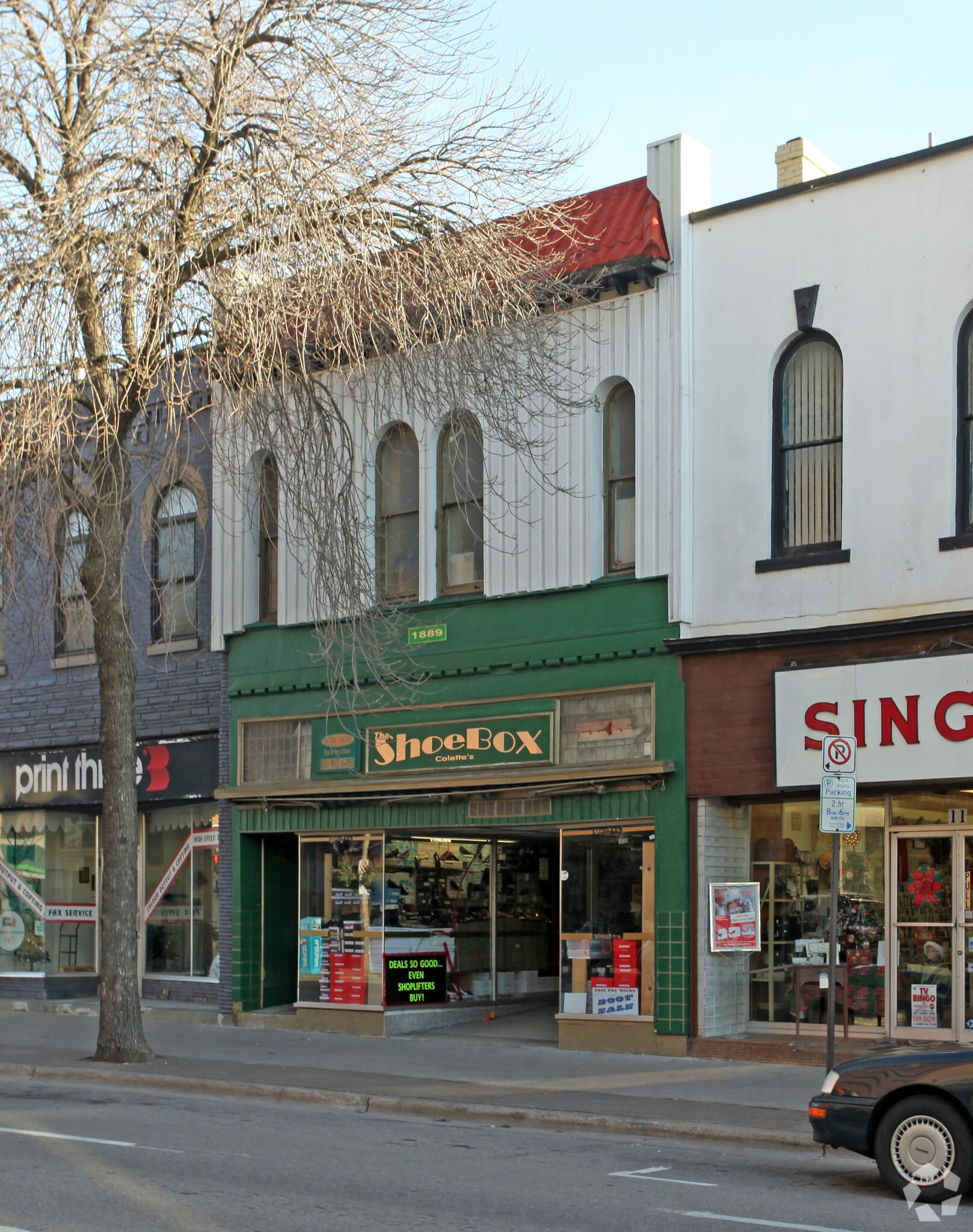 9 Simcoe St S, Oshawa, ON for Rent