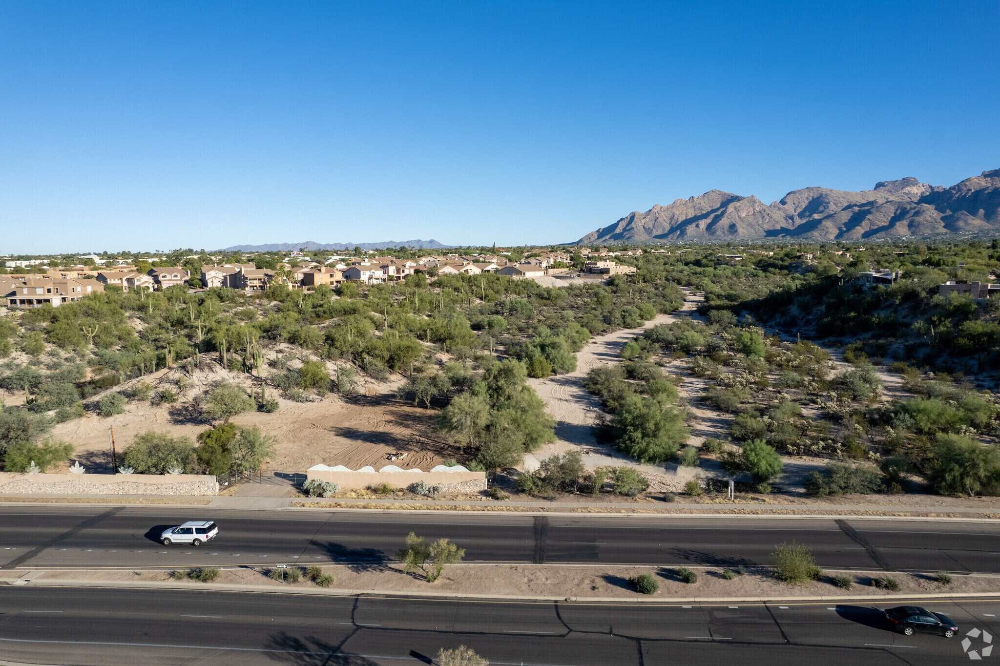 1107 E River Rd, Tucson, AZ for Rent