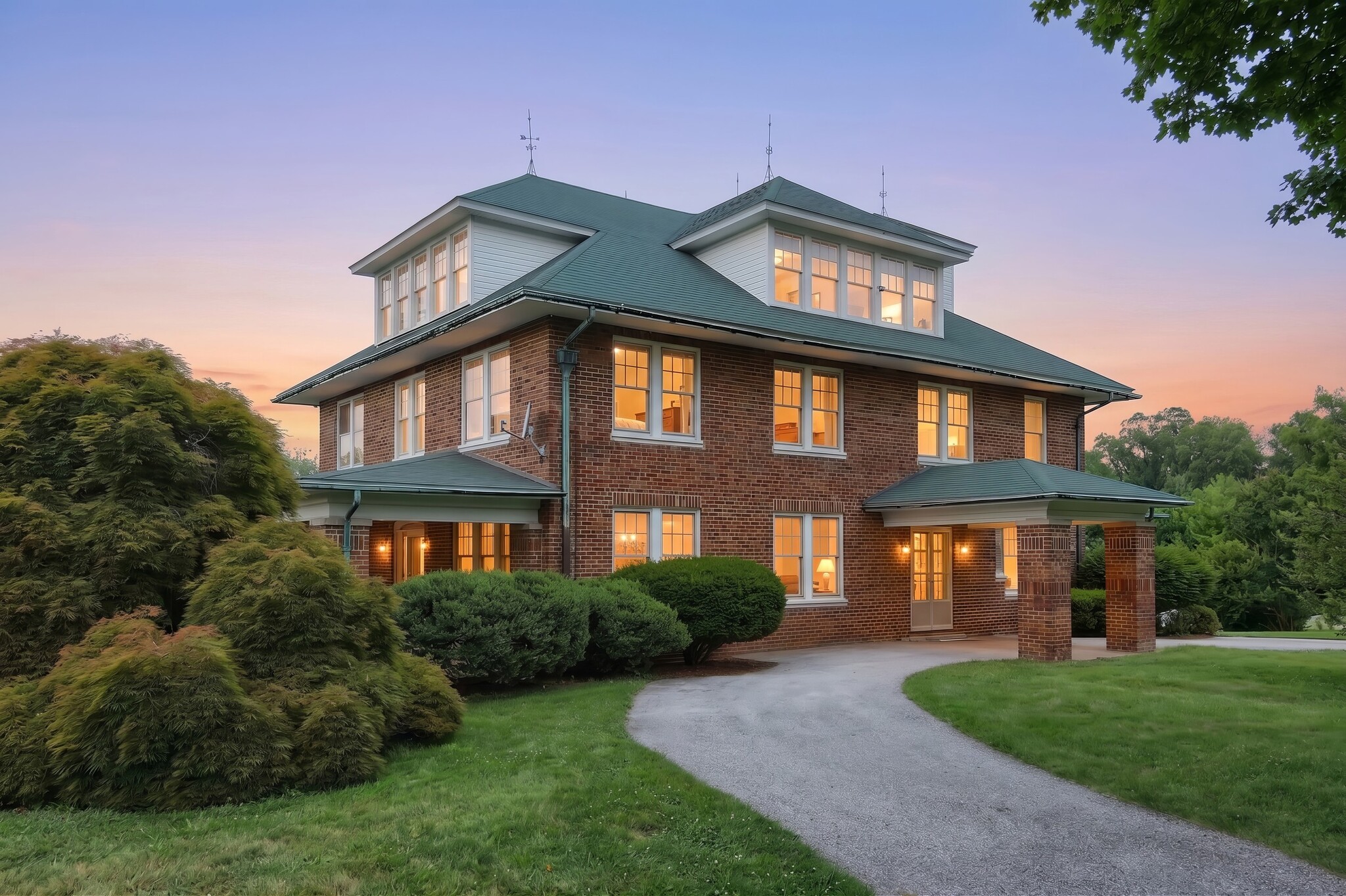 41 W Main St, Fawn Grove, PA for Sale