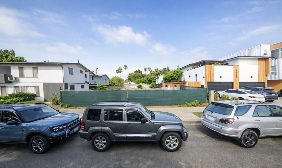 1341 N Stanley Ave, Los Angeles, CA for Sale