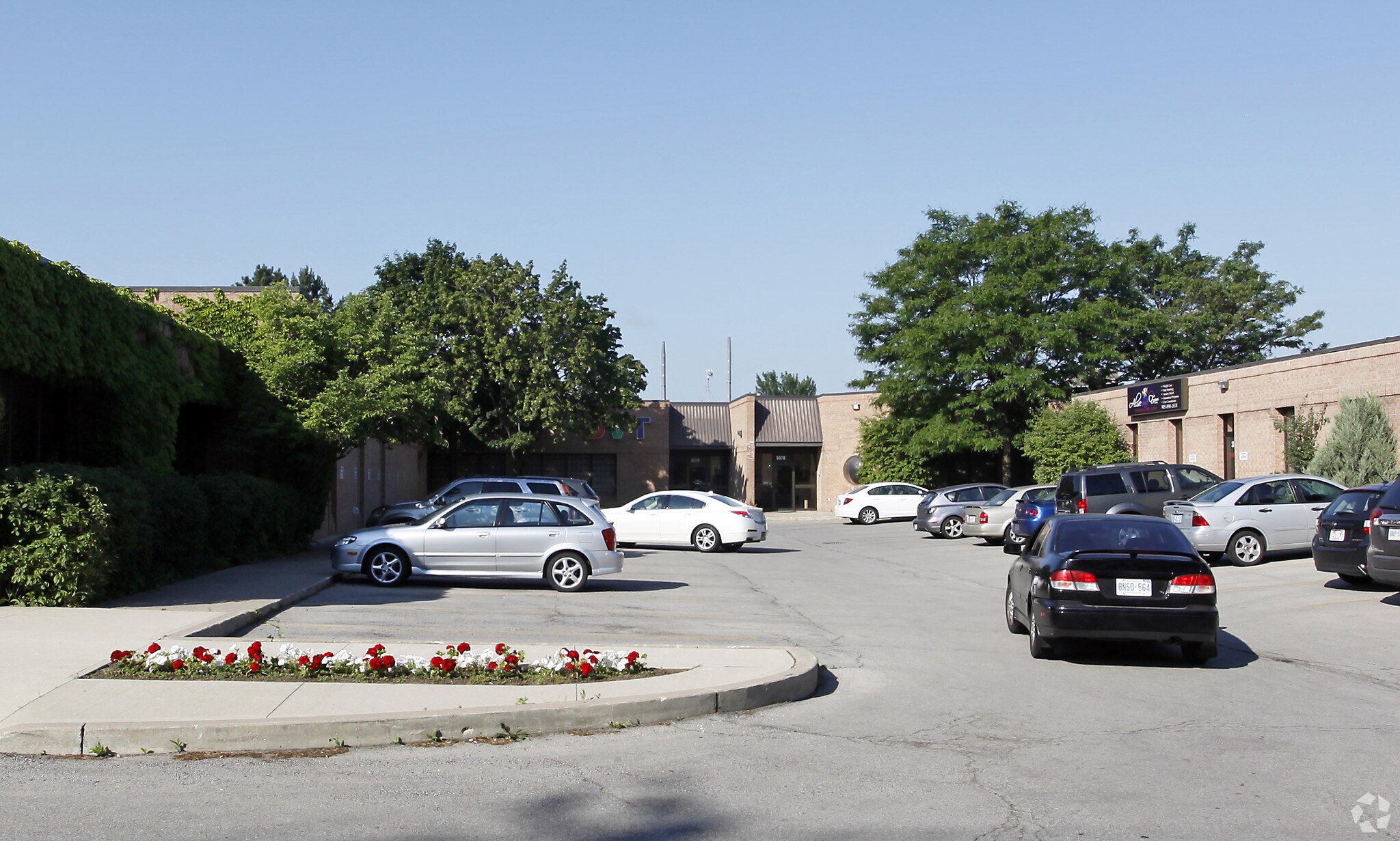 5570 Kennedy Rd, Mississauga, ON for Rent