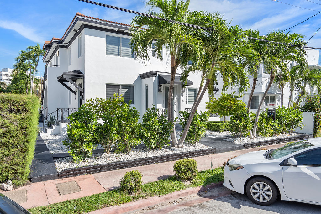 815 W 39th St, Miami Beach, FL for Sale