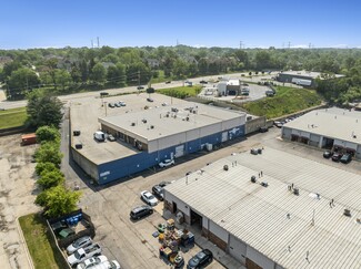 Woodridge, IL Self-Storage Facilities - 6807 Hobson Valley Dr