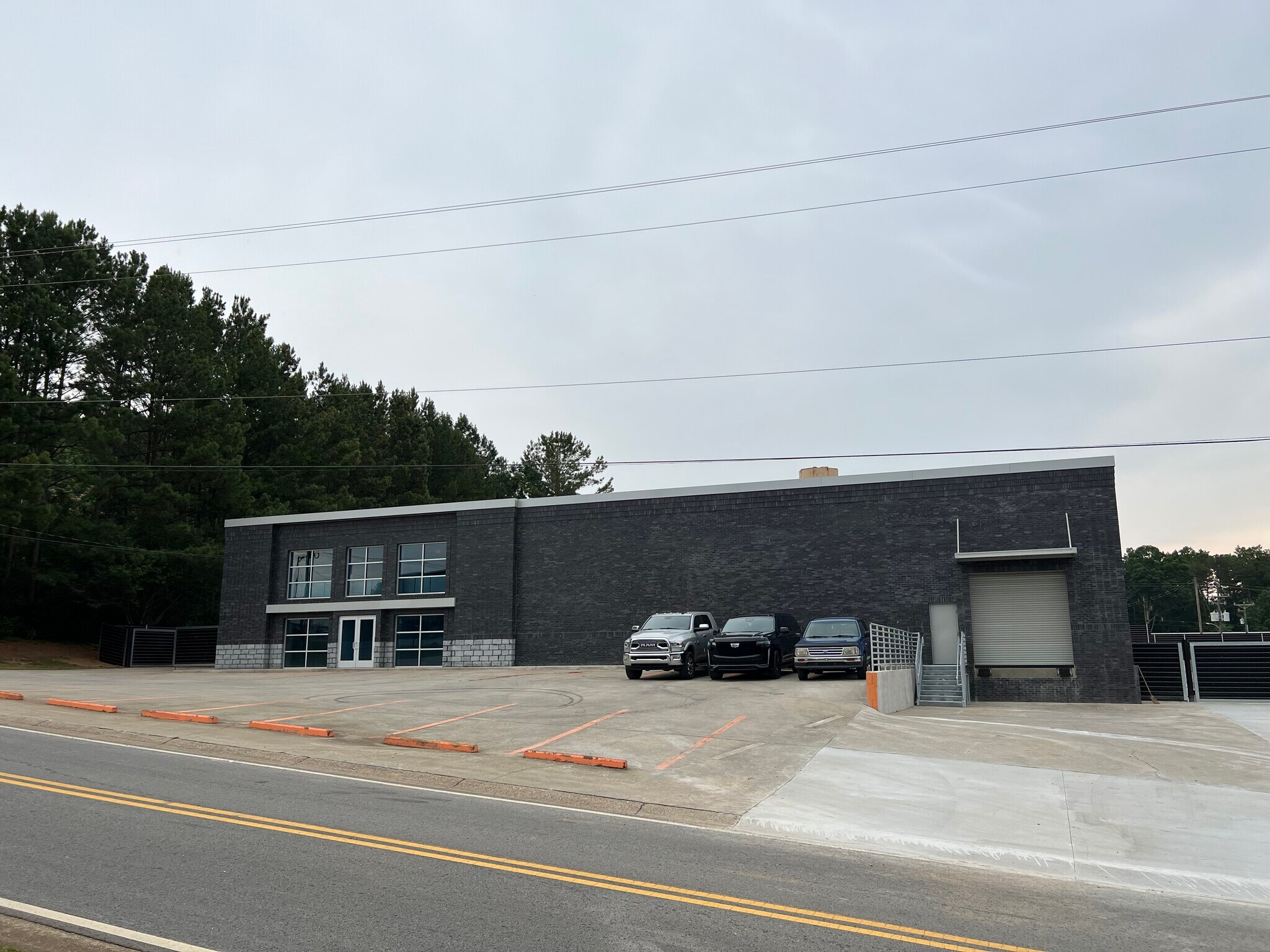 105 Hickory Springs Ind Dr Holly Springs, GA 30115 Industrial