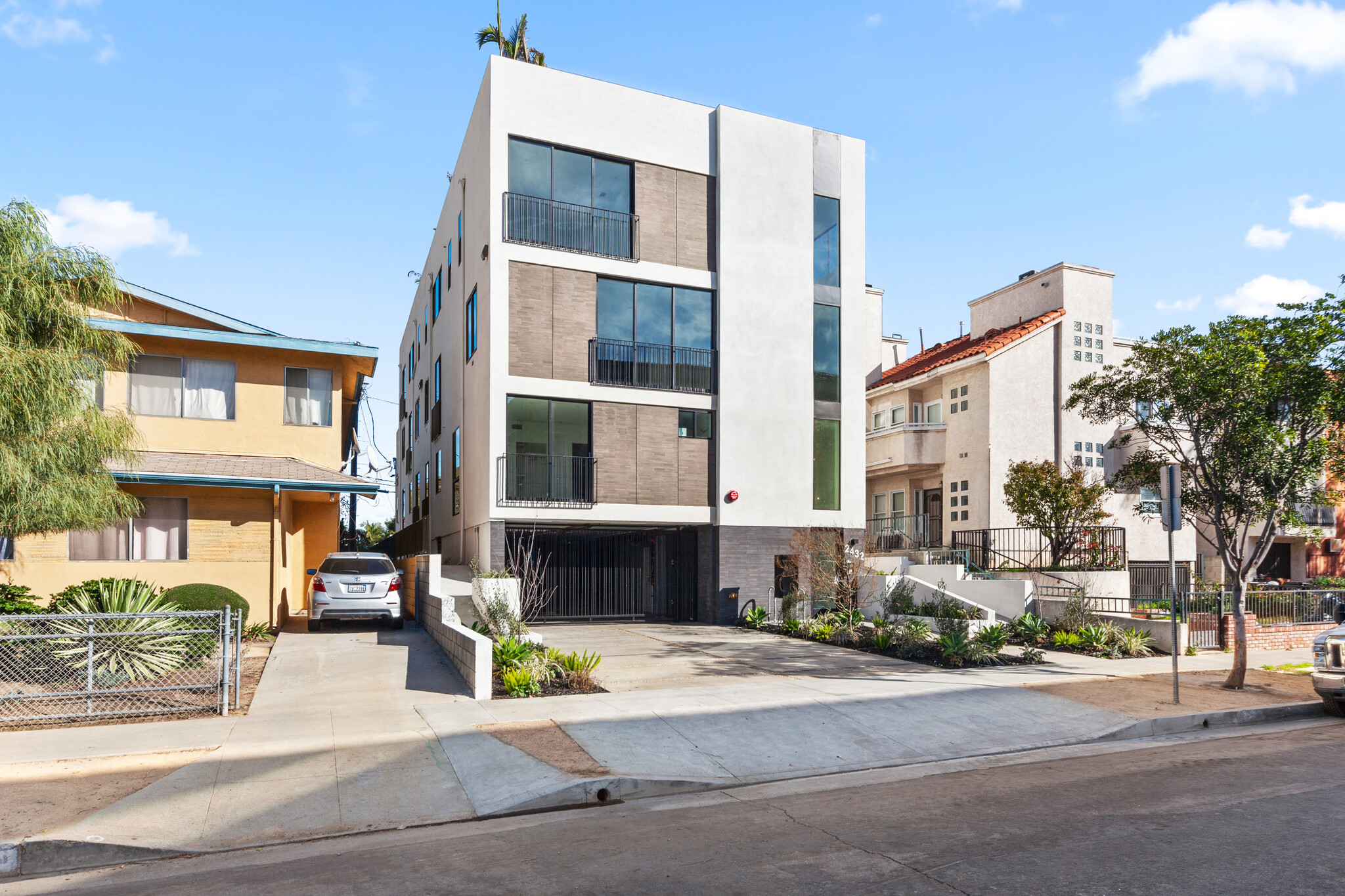 2432 Penmar Ave, Venice, CA for Sale
