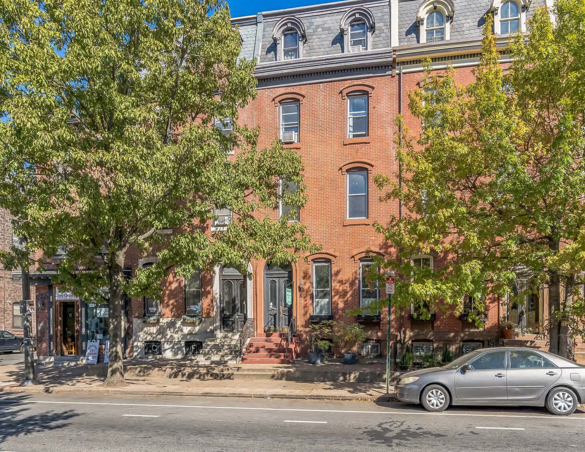 1937 Spring Garden St, Philadelphia, PA for Sale