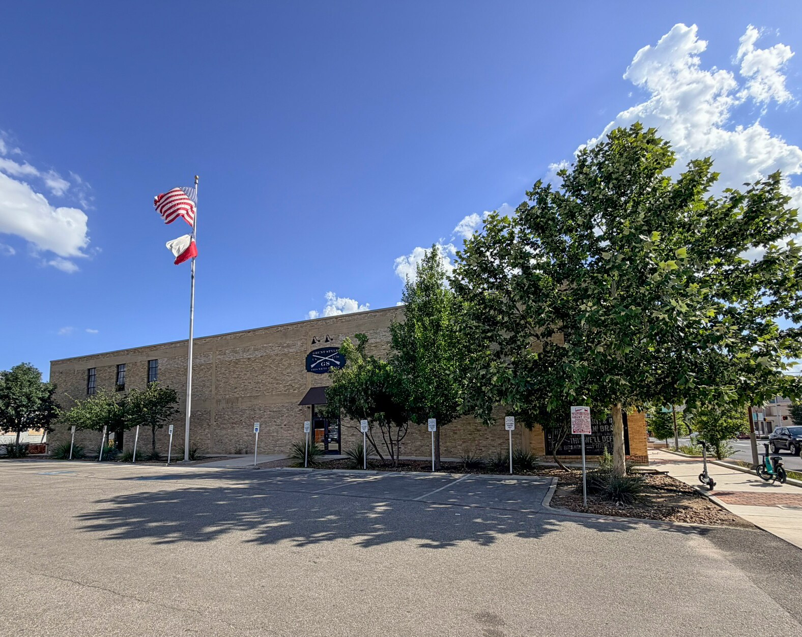900 Broadway St, San Antonio, TX for Rent