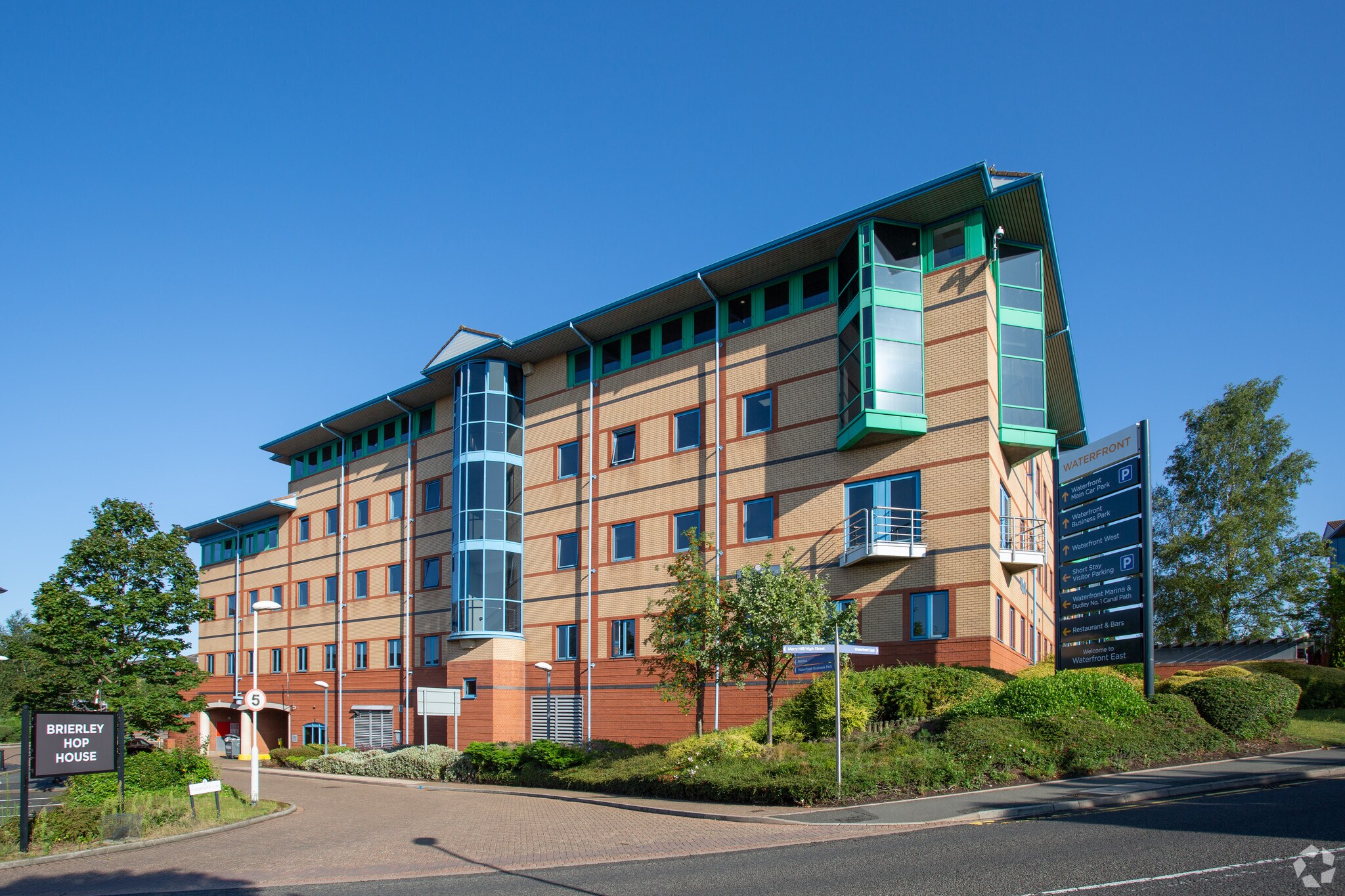 Waterfront Way, Brierley Hill, WMD for Rent