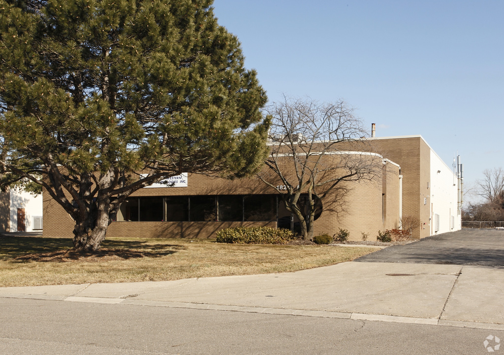 1826 Northwood Dr, Troy, MI for Sale