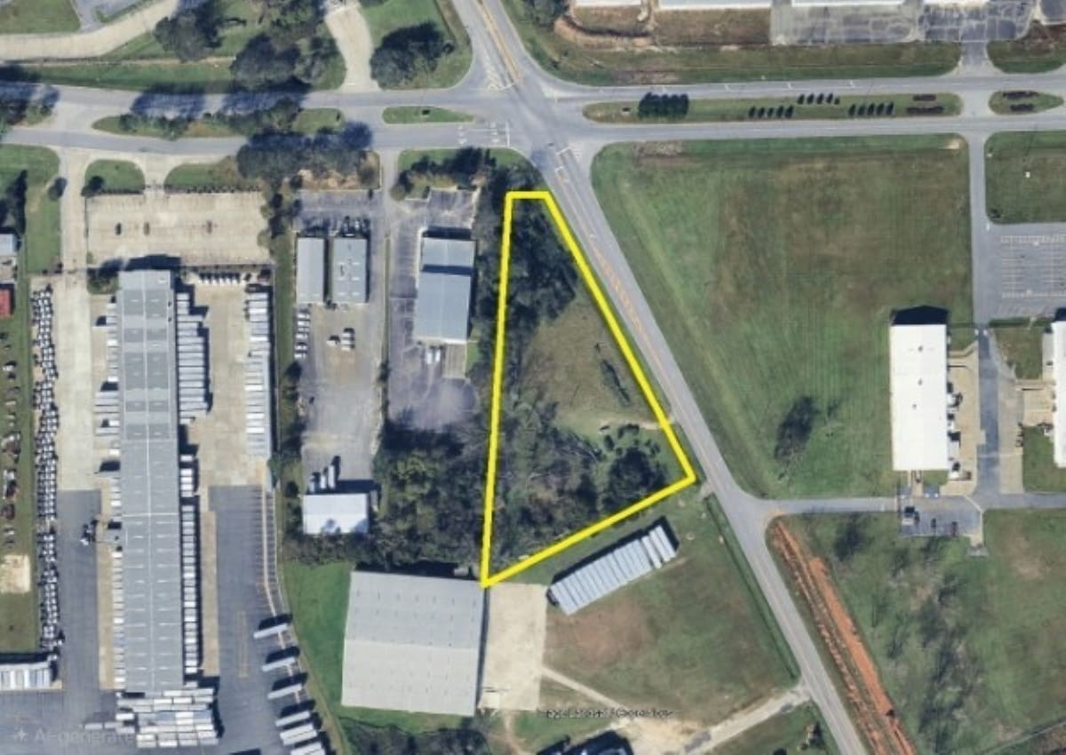 1514 Old Clyattville Rd, Valdosta, GA for Sale
