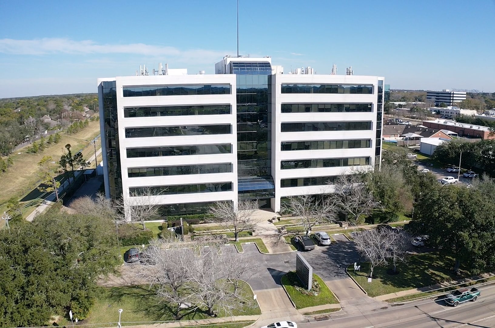 16055 Space Center Blvd, Houston, TX for Rent