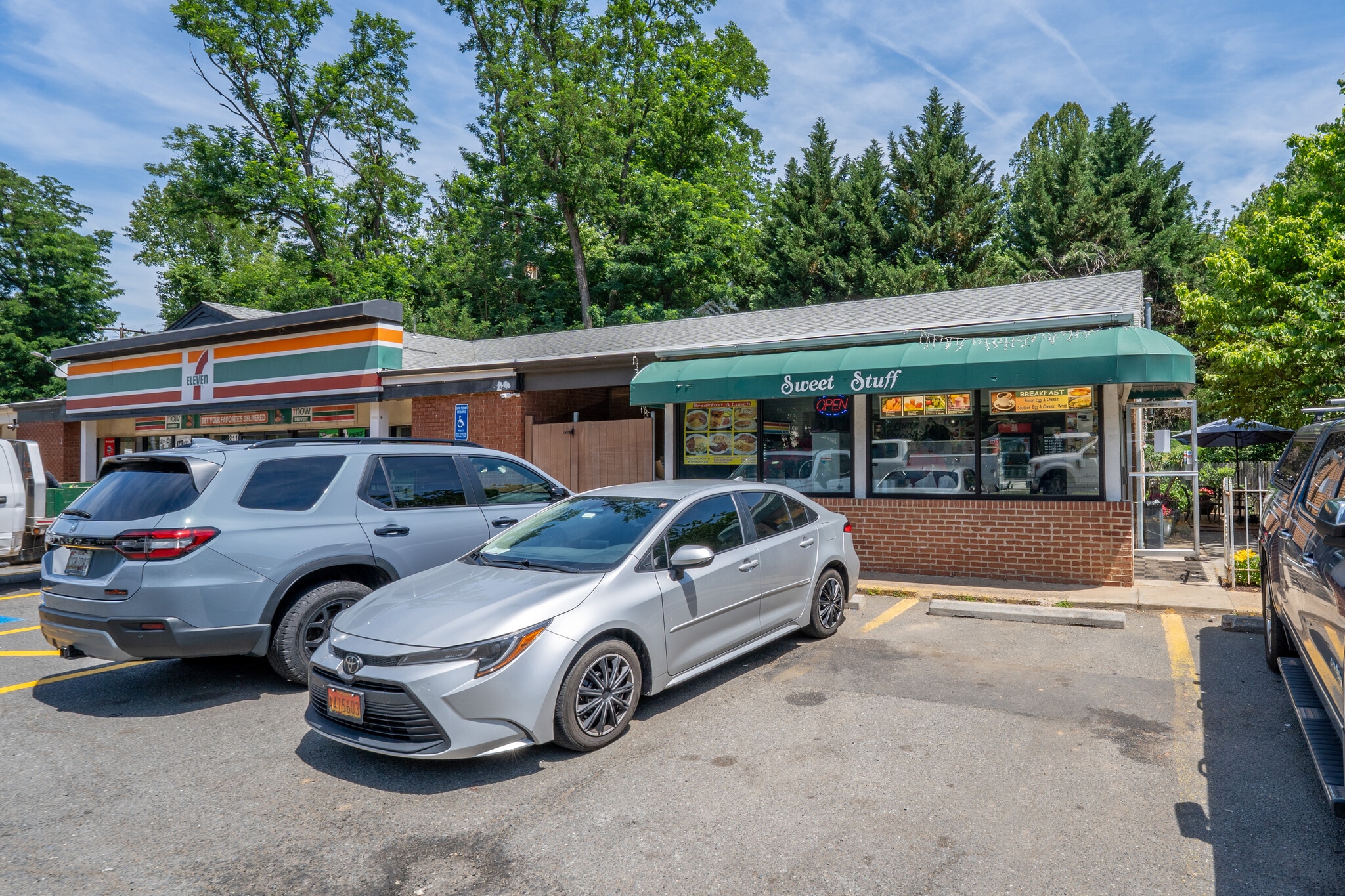 8108-8112 Old Dominion Dr, McLean, VA for Sale