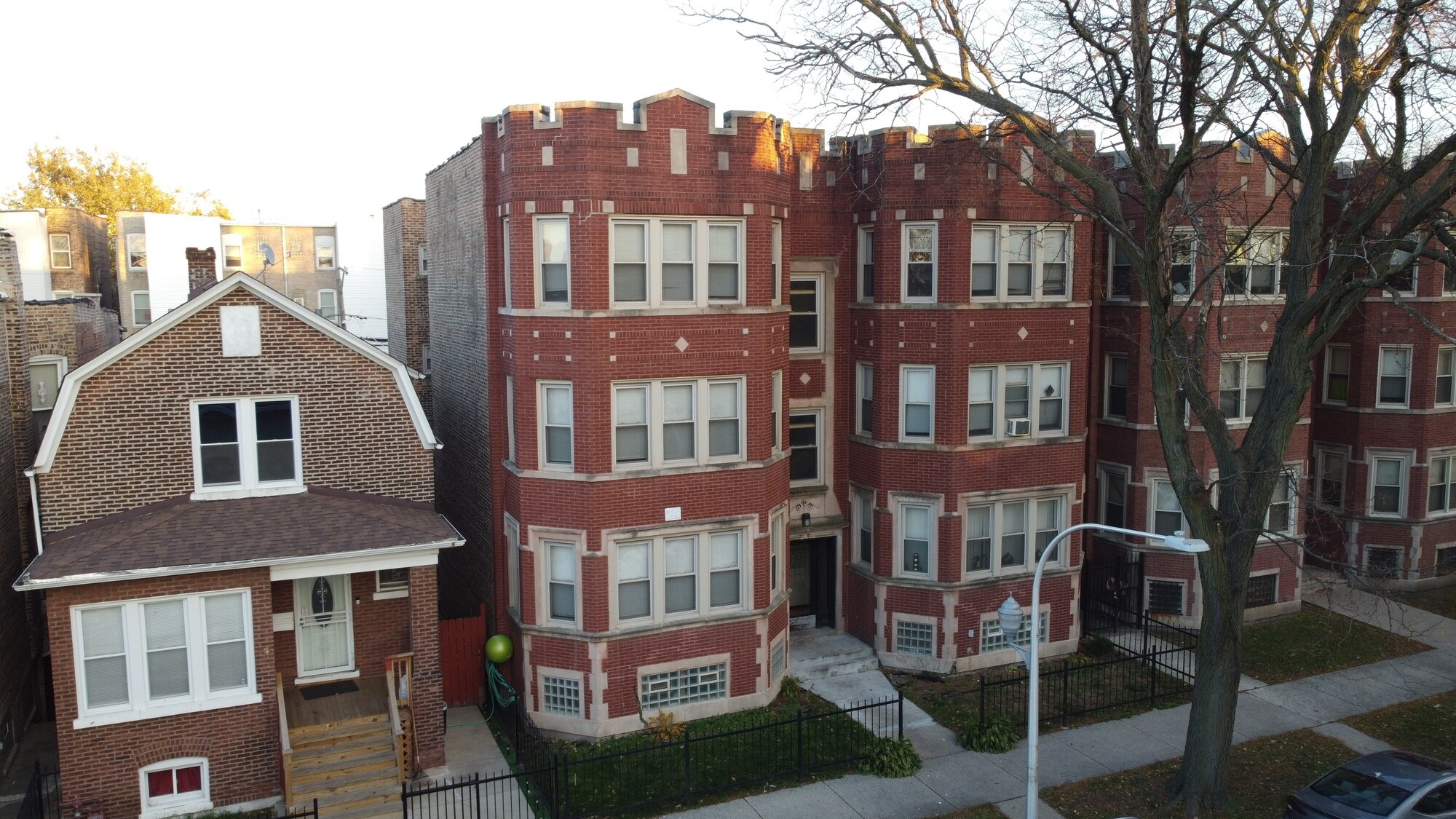 7147 S Cornell Ave, Chicago, IL for Sale