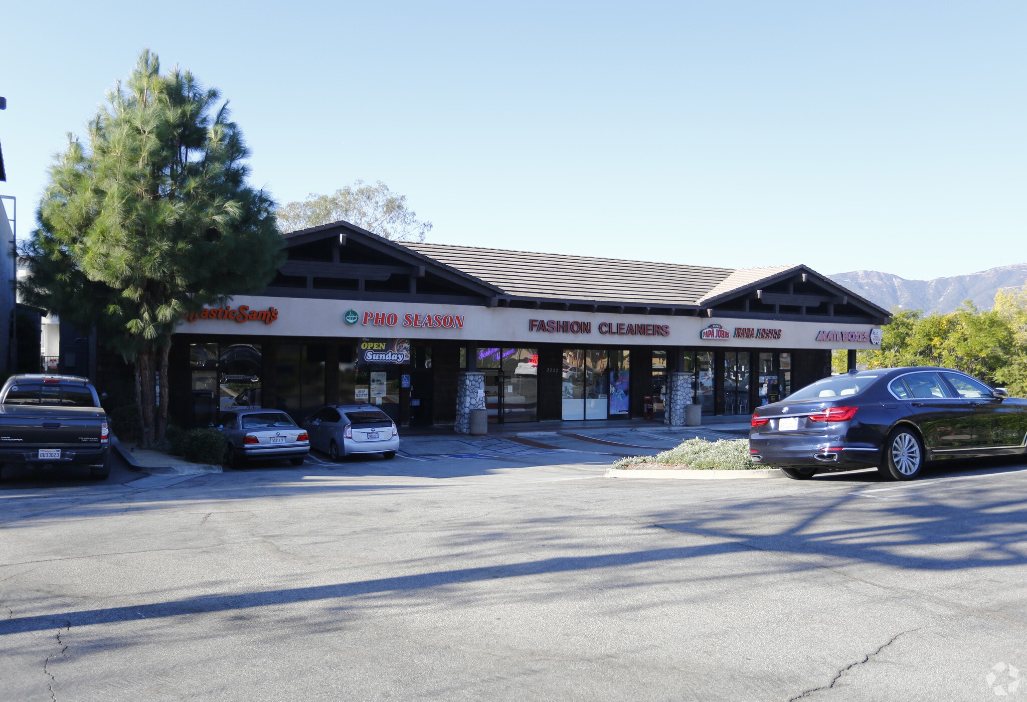 2222 Foothill Blvd, La Canada Flintridge, CA for Rent