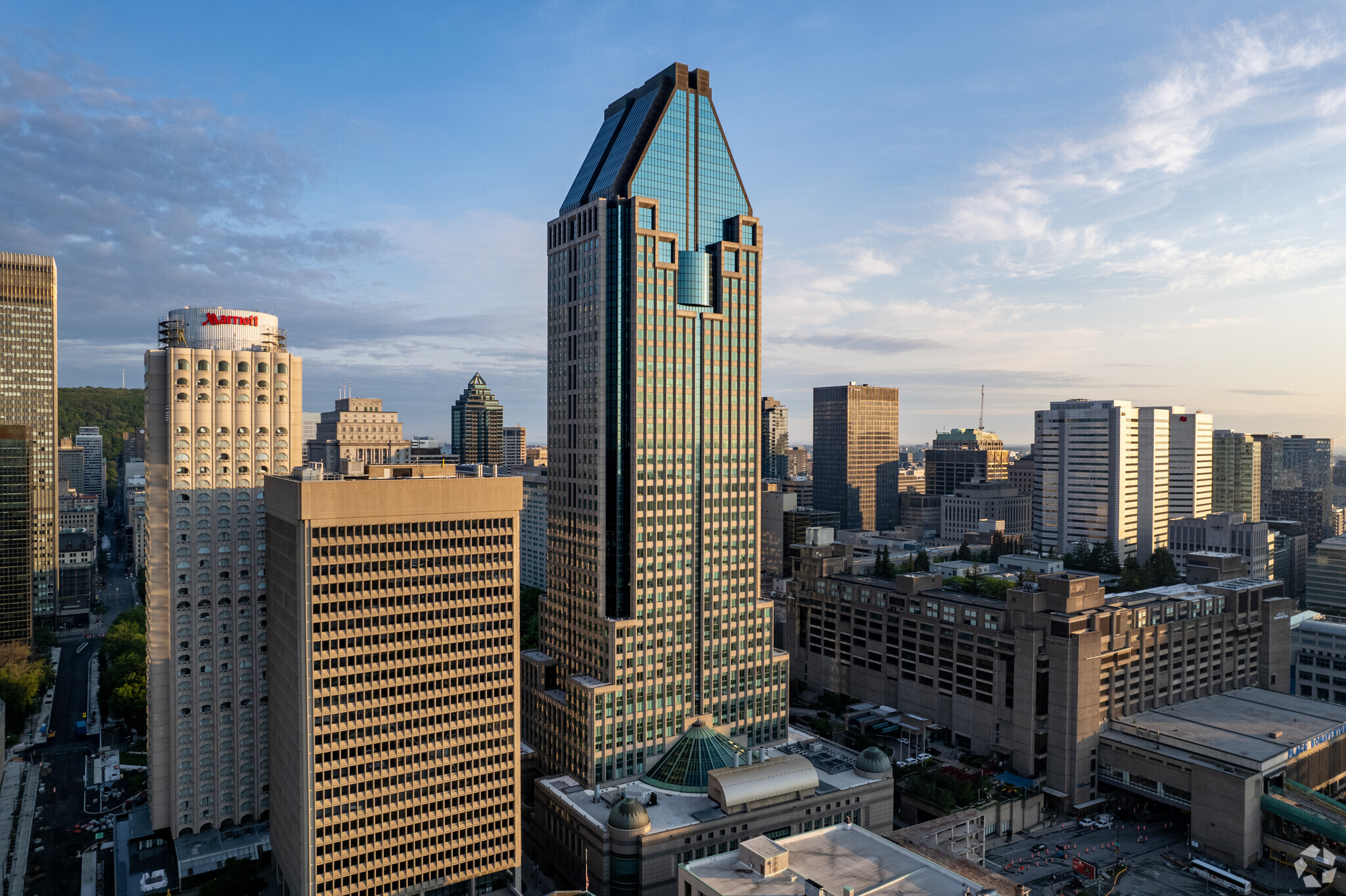 1000 Rue De La Gauchetière O, Montréal, QC for Rent