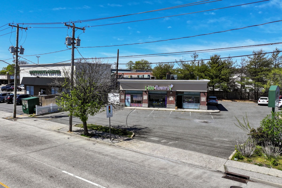 4303 Merrick Rd, Massapequa, NY for Sale