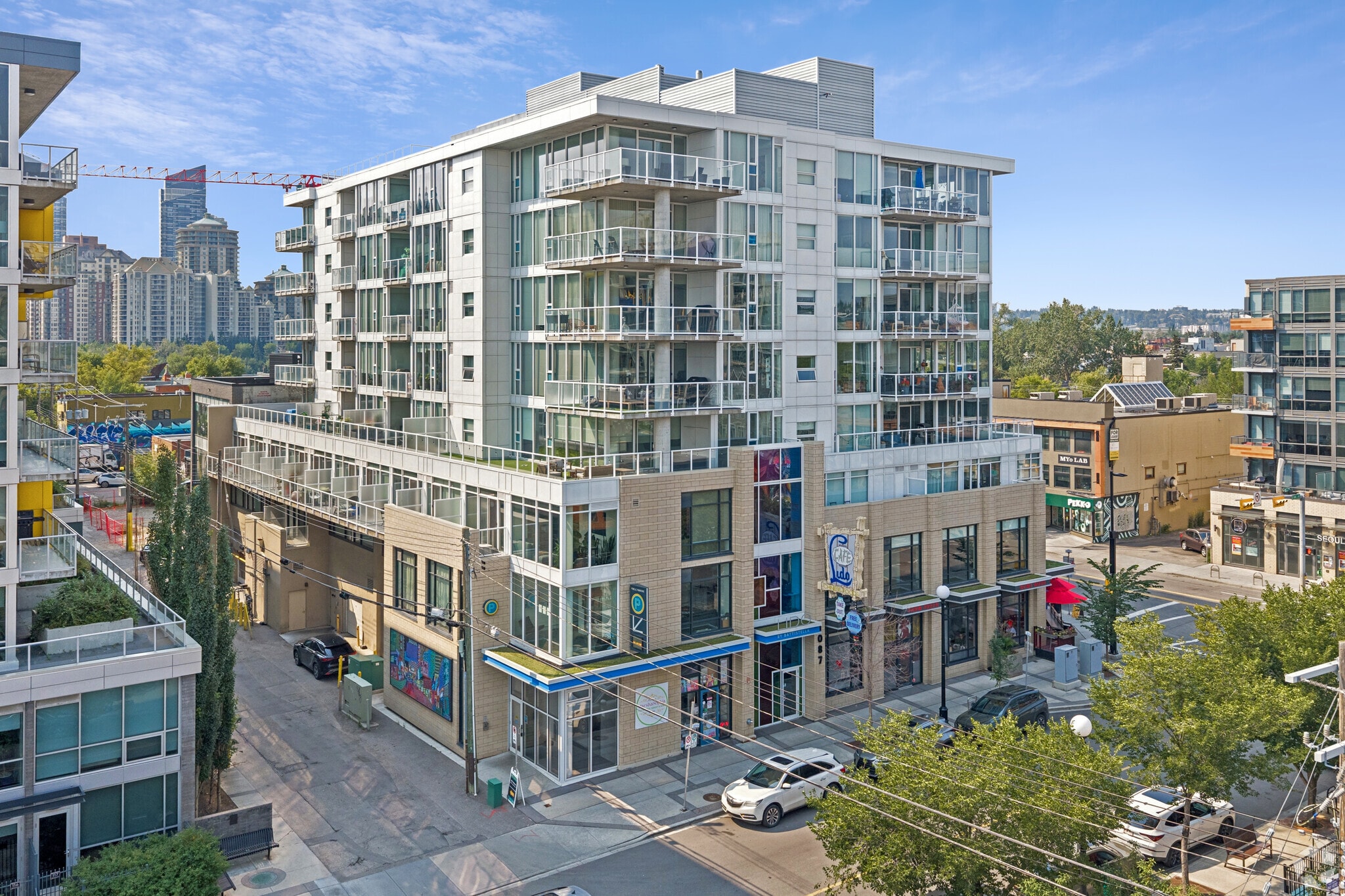 144 10th St NW, Calgary, AB for Rent