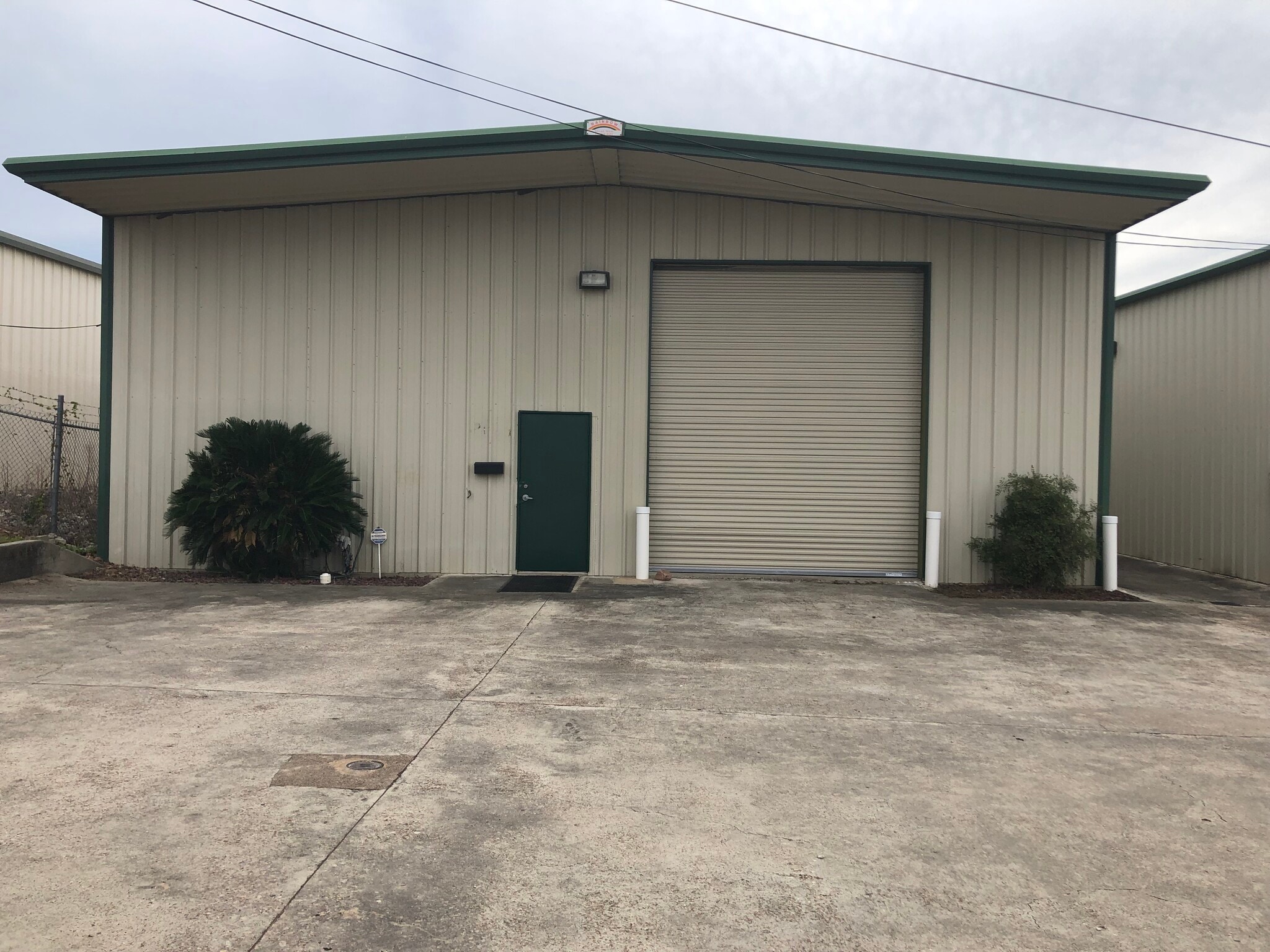 10385 Commerce Row, Montgomery, TX for Rent