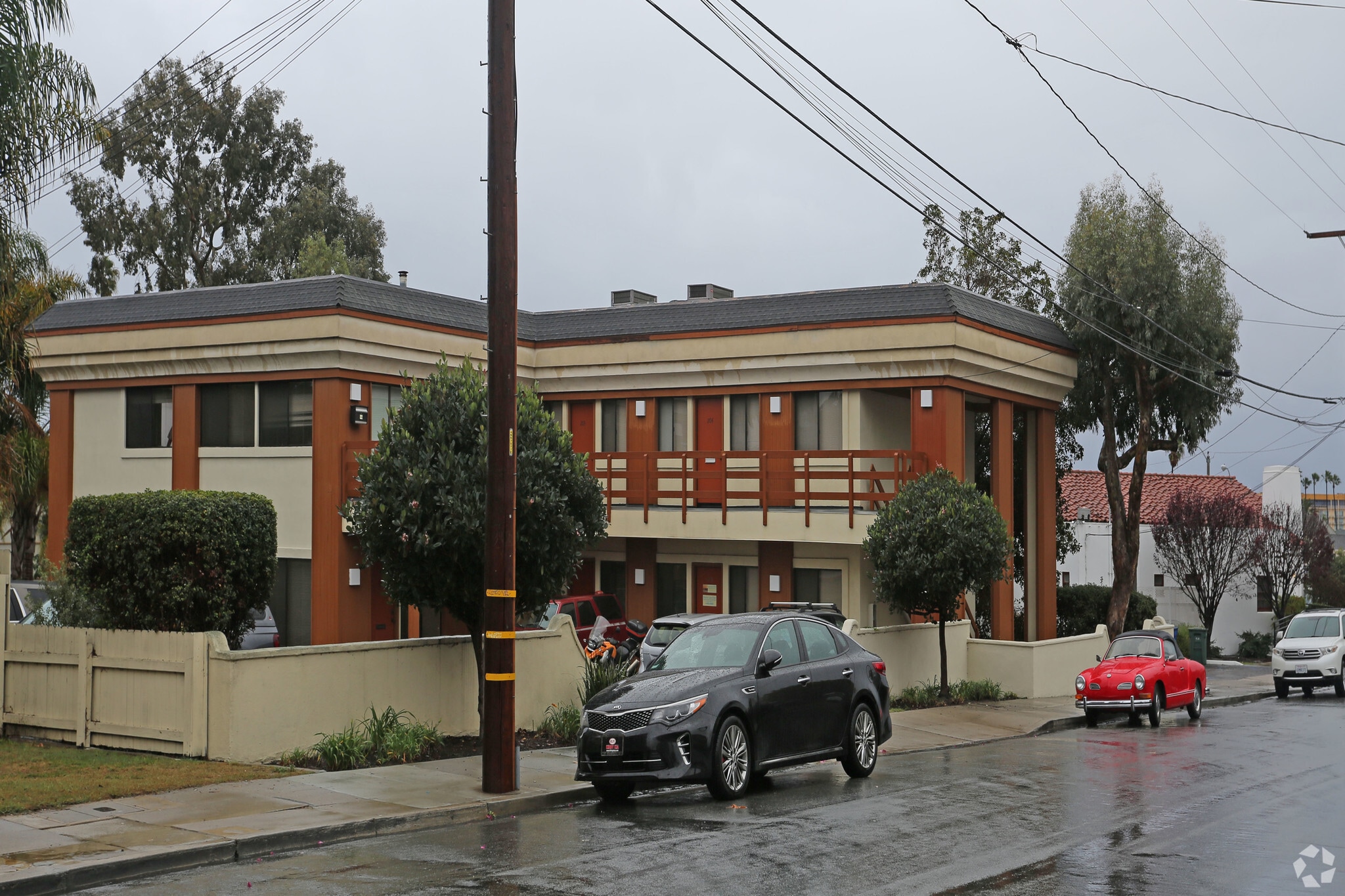 1056 Meta St, Ventura, CA for Rent