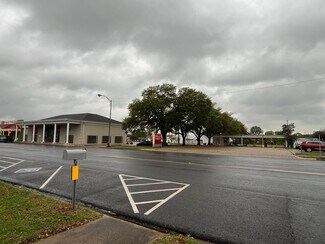 Navasota, TX Retail - 305 E Washington Ave