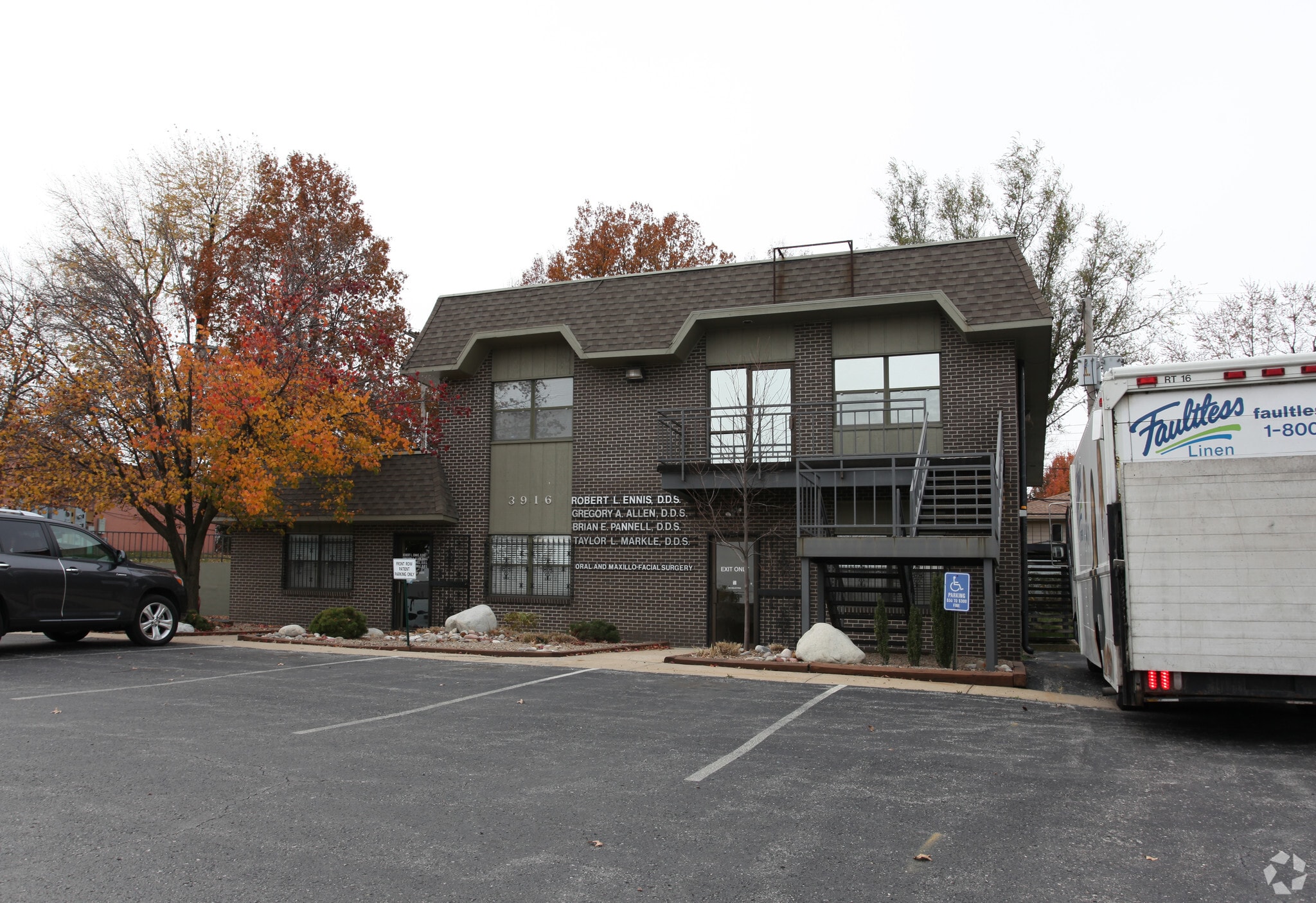 3916 S Lynn Ct, Independence, MO for Rent