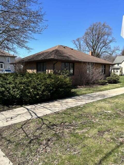 1134 E Ganson St, Jackson, MI for Sale