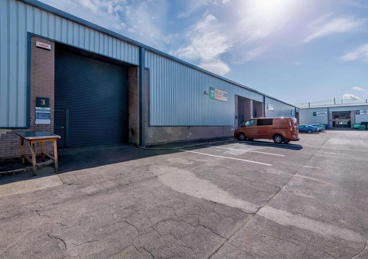 92-98 Hoyland Rd, Sheffield, SYK for Rent